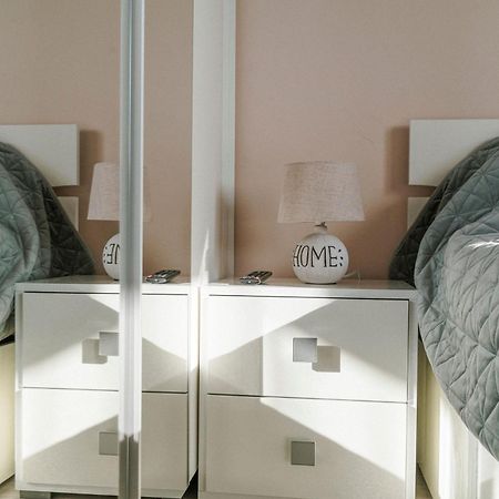 M&M Apartment Oradea Eksteriør billede