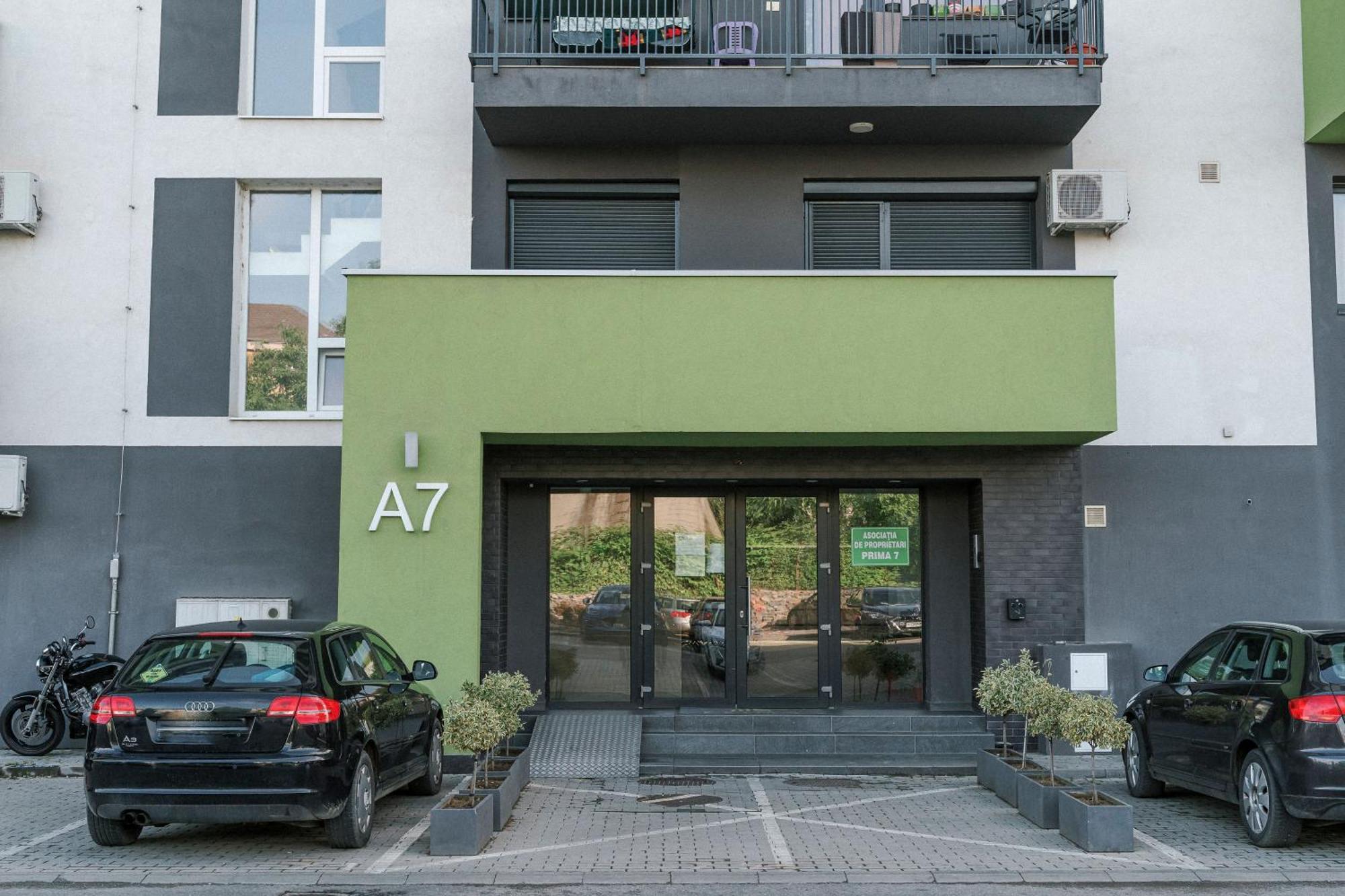 M&M Apartment Oradea Eksteriør billede
